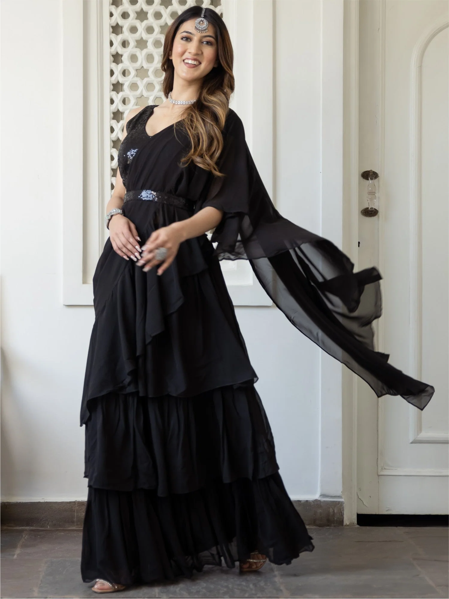 Black Georgette Saree With Stitched Blouse - Image 4