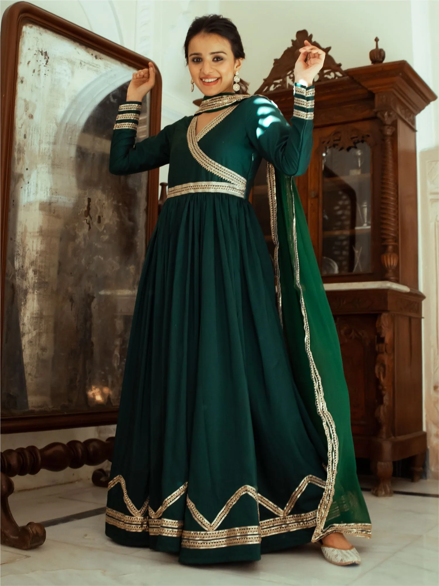 Green Silk Anarkali Dupatta Set - Image 3