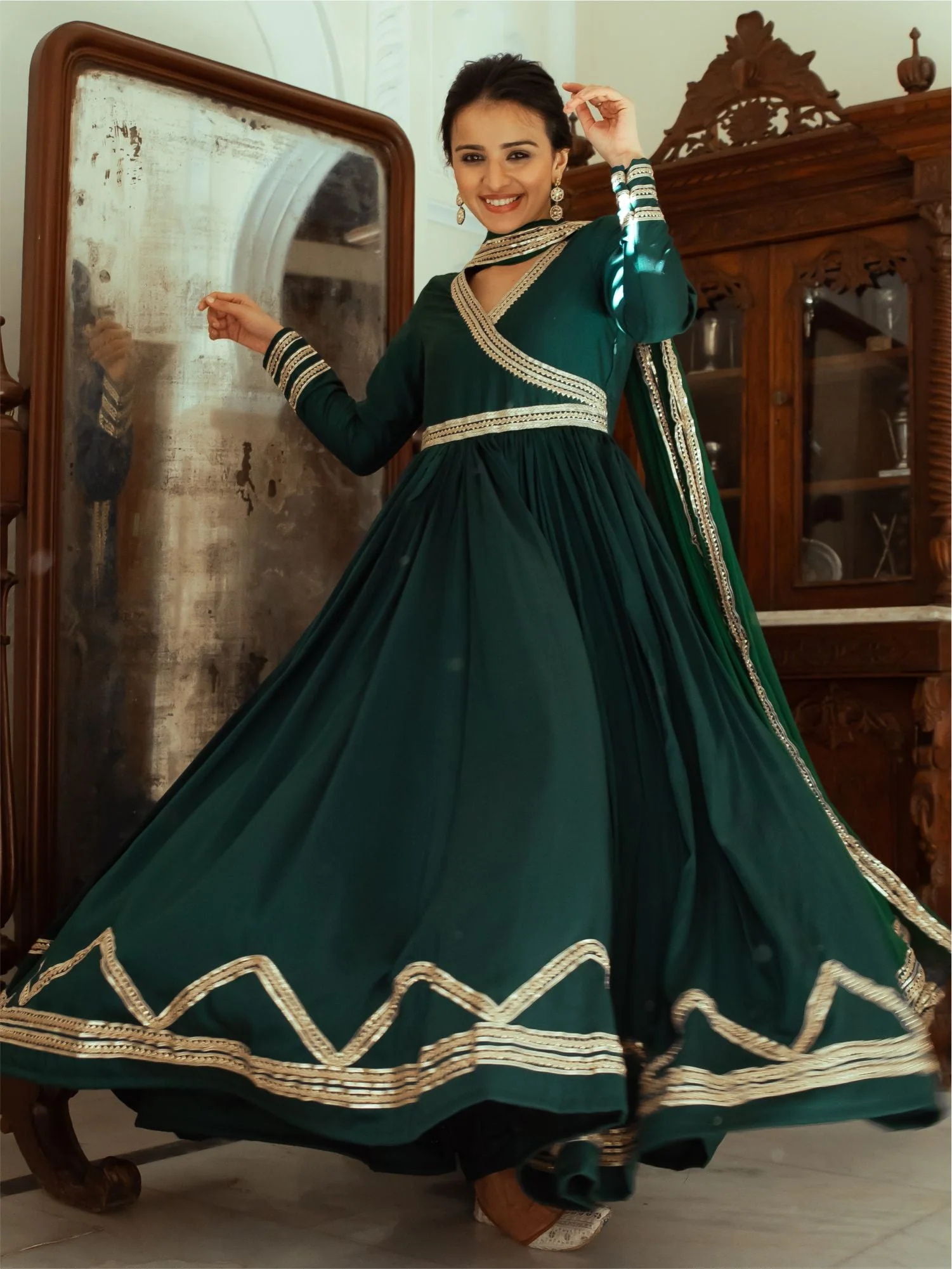 Green Silk Anarkali Dupatta Set - Image 8
