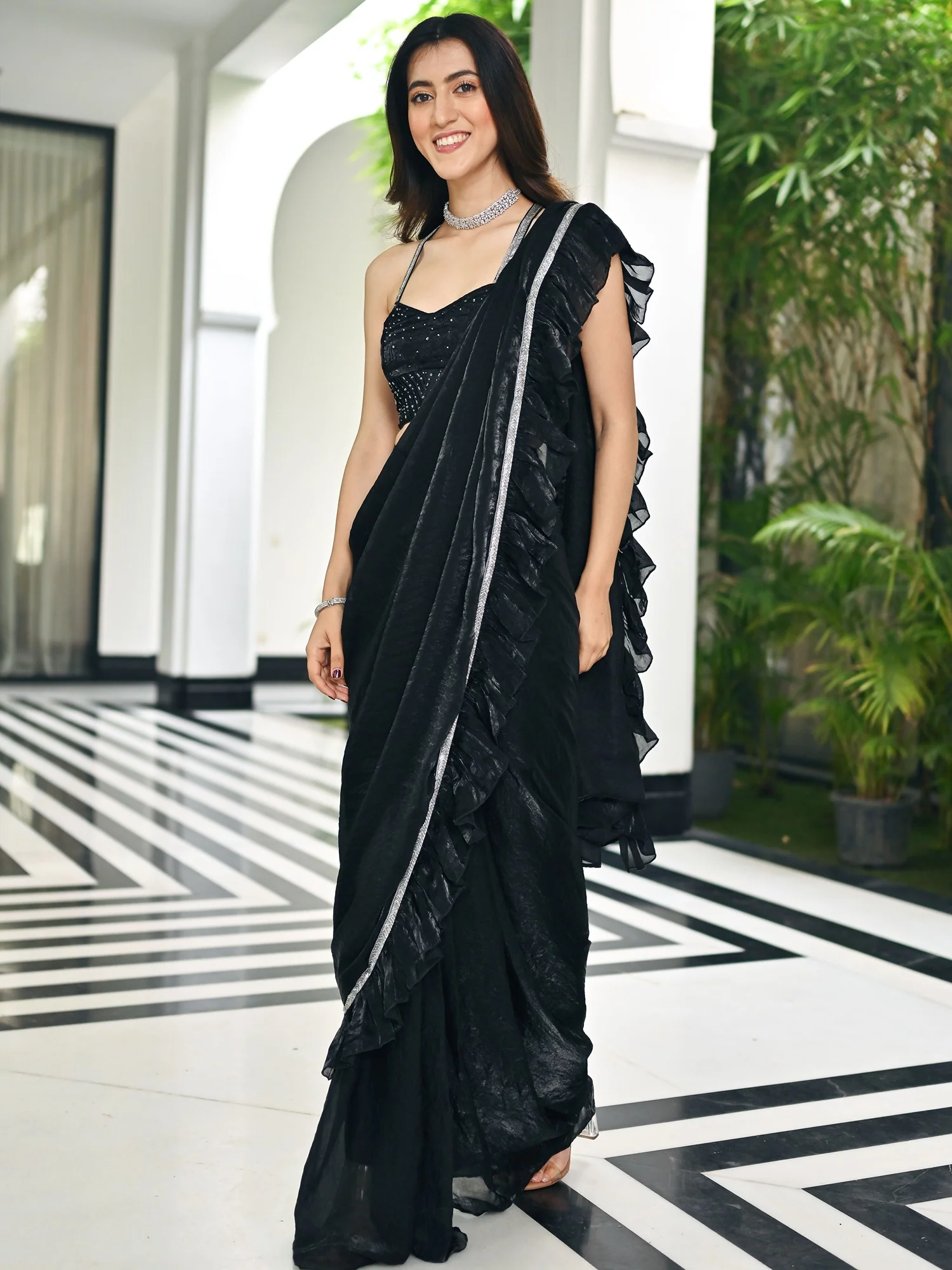 Nayra Black Saree - Image 6